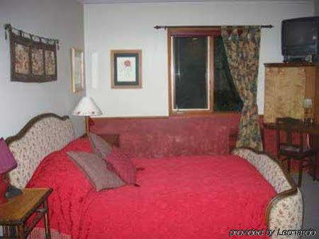 Inn At Clifftop Lane Bed And Breakfast Whistler Extérieur photo